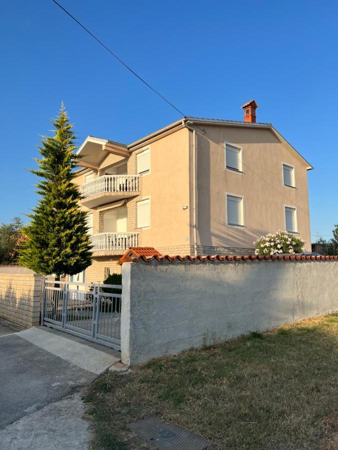 Apartments Ban Galižana Екстериор снимка