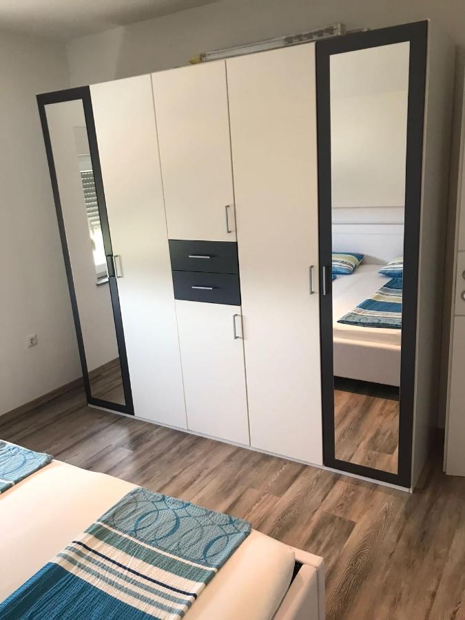 Apartments Ban Galižana Екстериор снимка