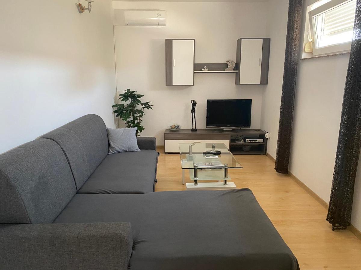 Apartments Ban Galižana Екстериор снимка