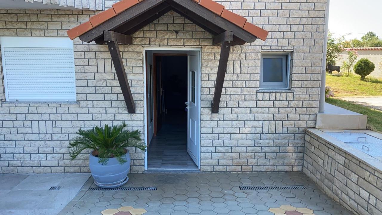 Apartments Ban Galižana Екстериор снимка